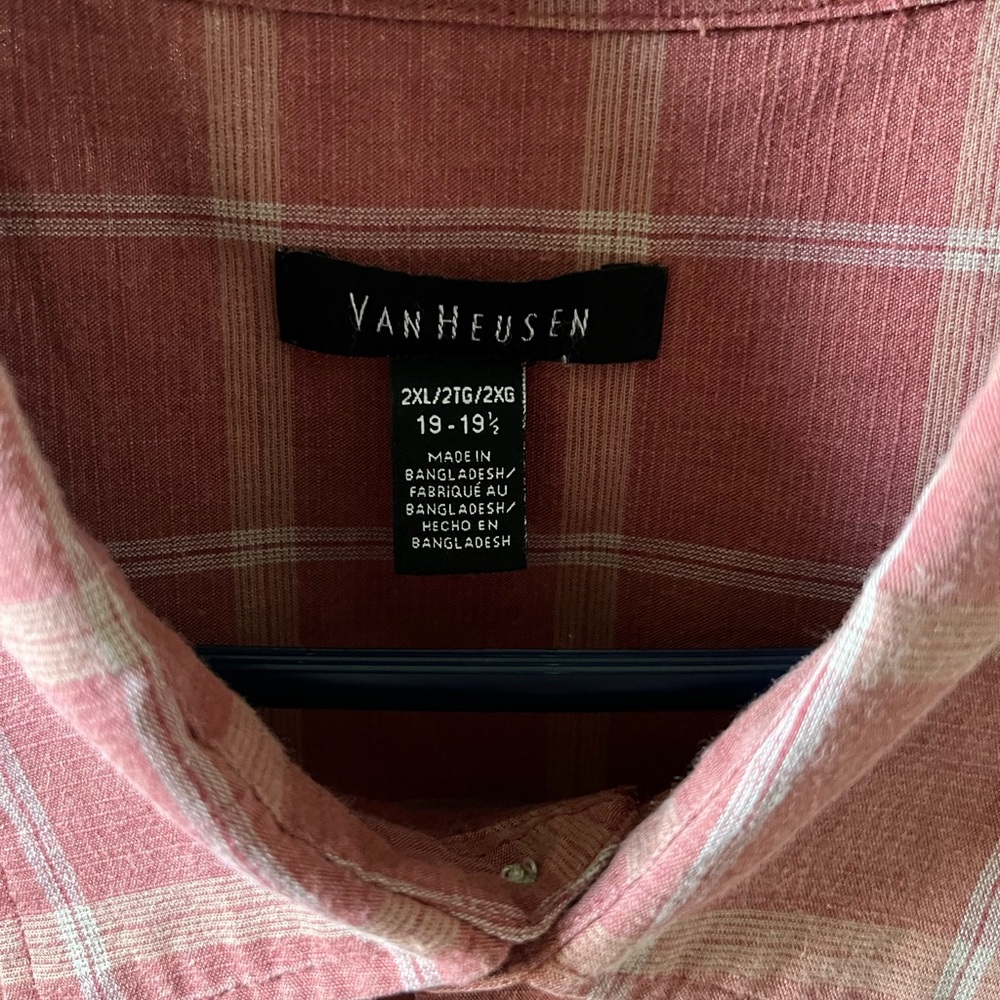 Van Heusen Men’s Plaid Button-Down Shirt | 2XLT | Red | Short Sleeve | Like New - Picture 3 of 4